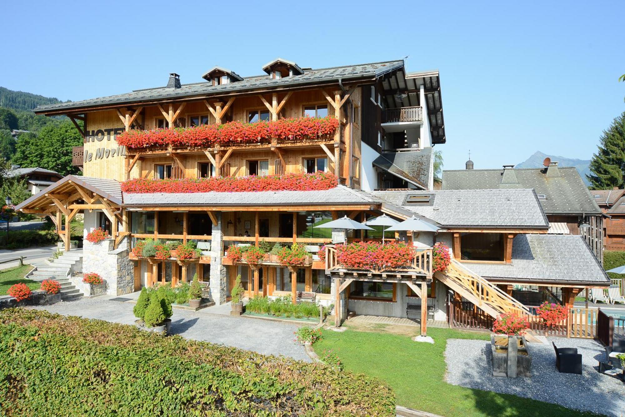 Hotel-Spa Le Morillon Charme&Caractère Esterno foto