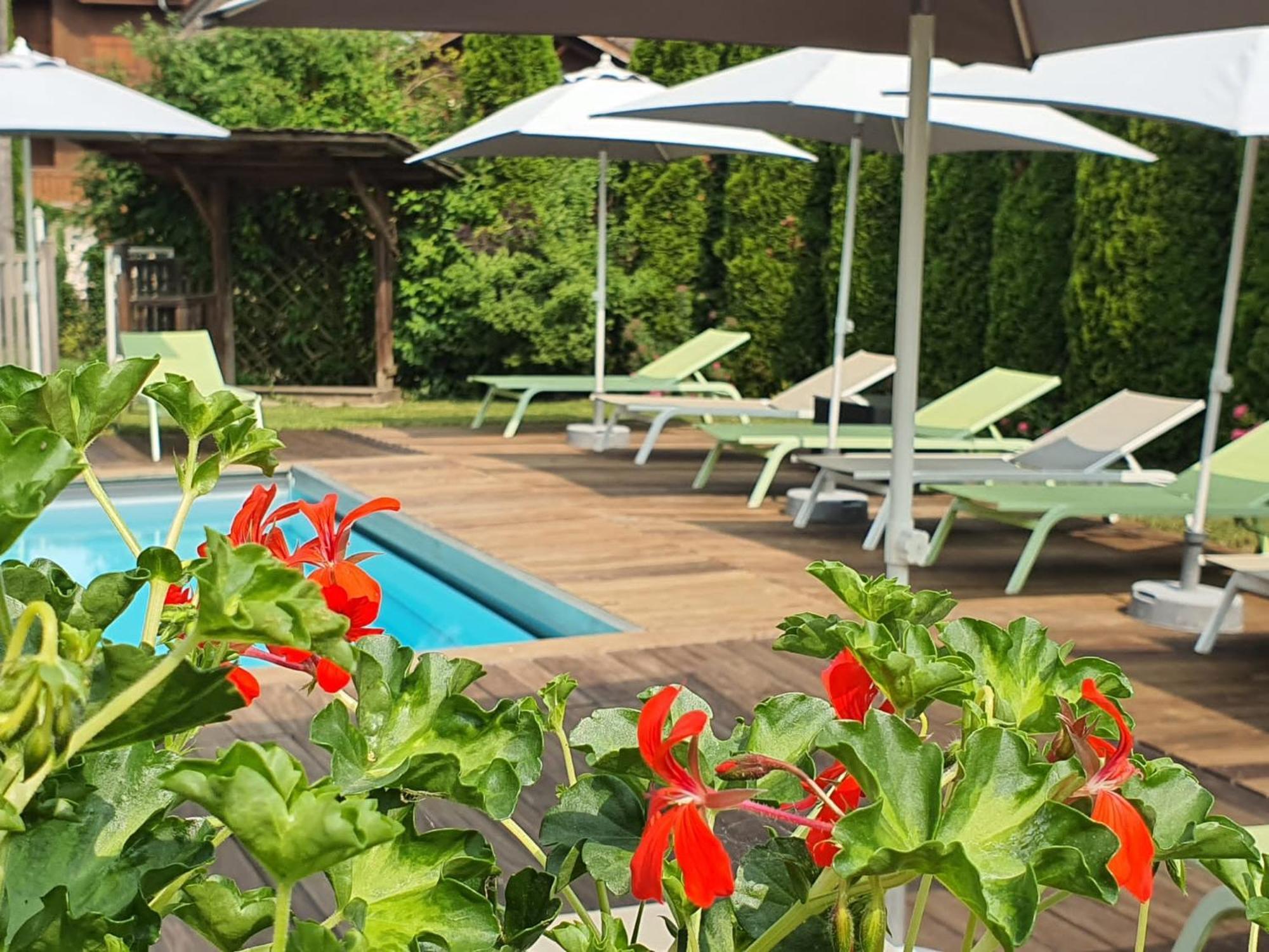 Hotel-Spa Le Morillon Charme&Caractère Esterno foto
