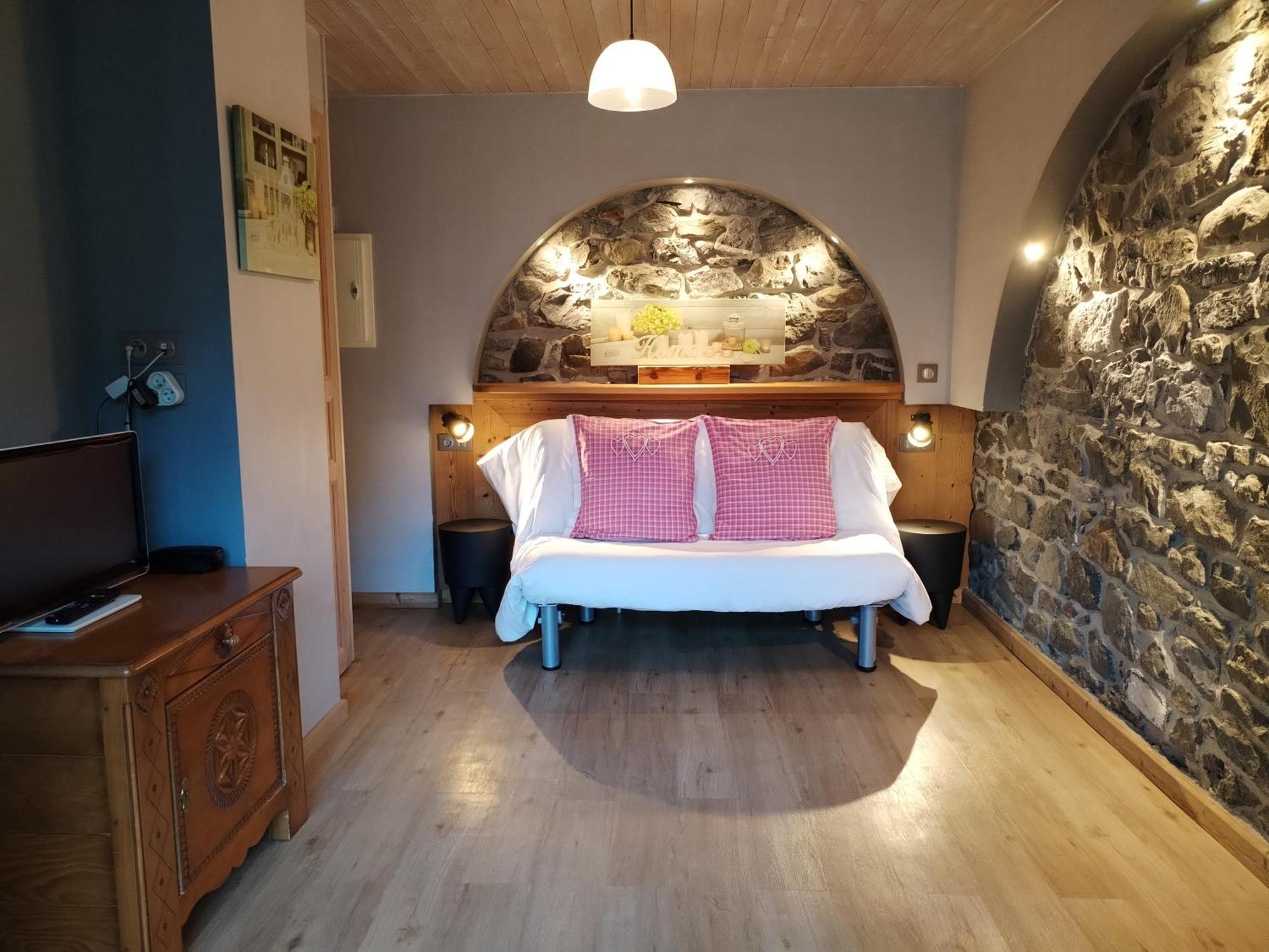 Hotel-Spa Le Morillon Charme&Caractère Esterno foto